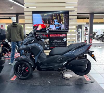 YAMAHA TRICITY 300