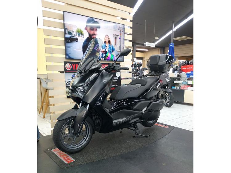 YAMAHA XMAX 300 TECHMAX AKRAPOVIC GARANTIE 12MOIS