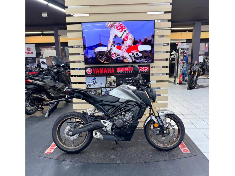 HONDA CB125R GARANTIE 02/2029