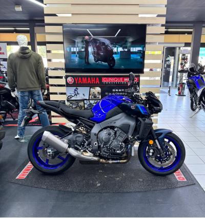 YAMAHA MT-10