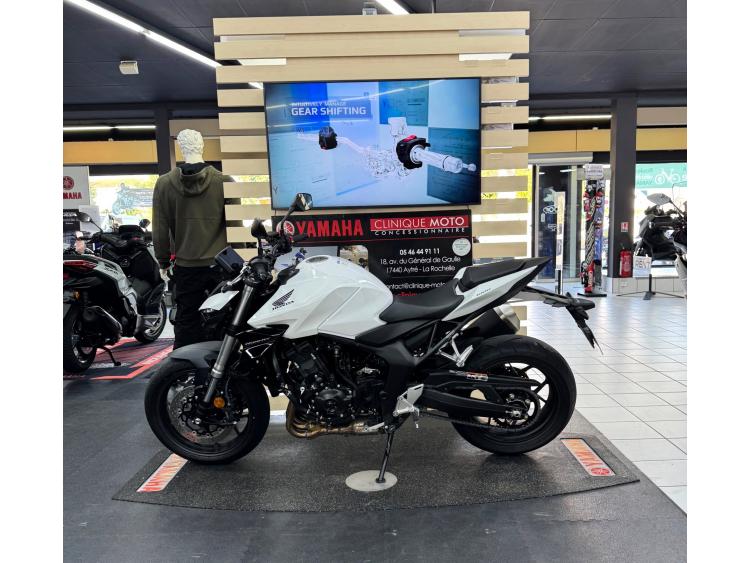 HONDA 1000 HORNET 1ERE MAIN GARANTIE CONSTRUCTEUR 05/2030