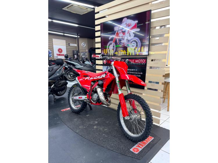 GASGAS MC 125 1ERE MAIN 2024